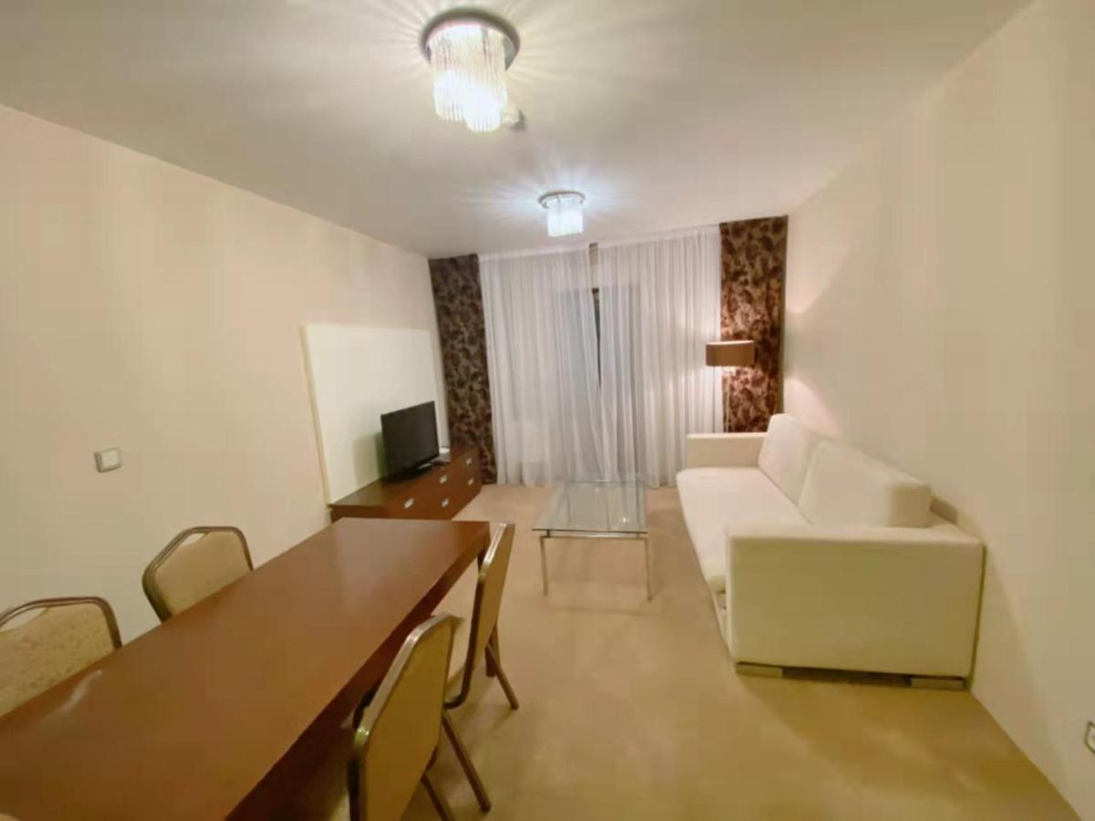 Golden Fish Apartmany Xia Pilsen Exterior photo