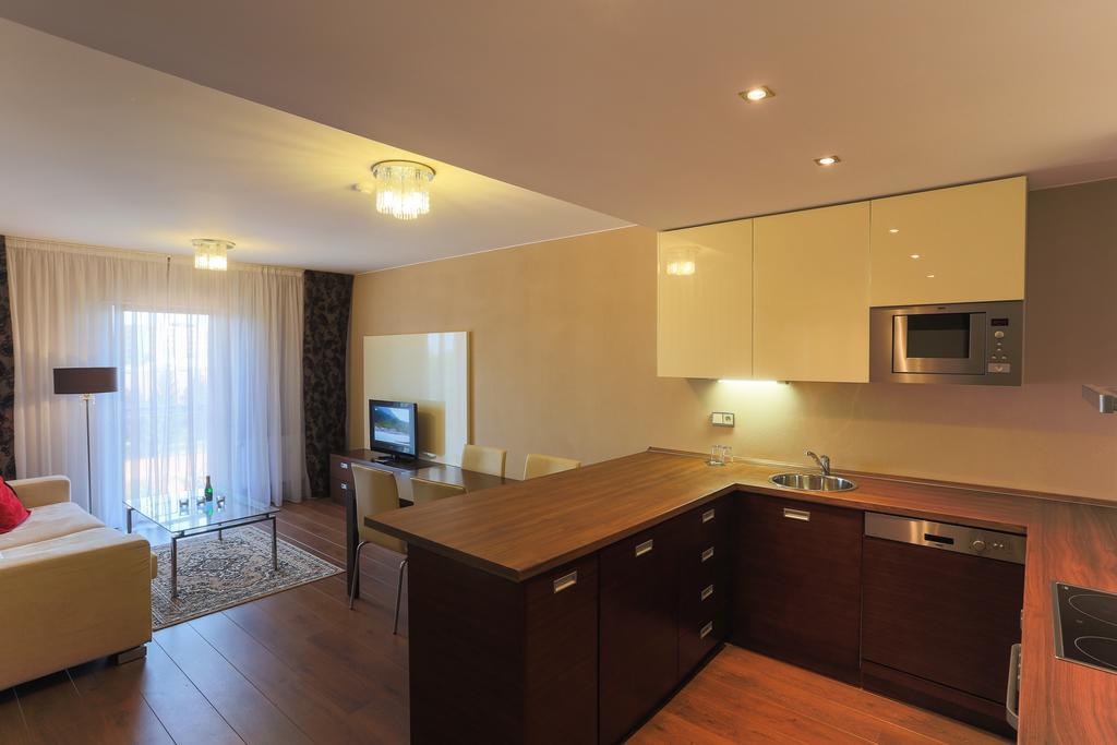 Golden Fish Apartmany Xia Pilsen Exterior photo