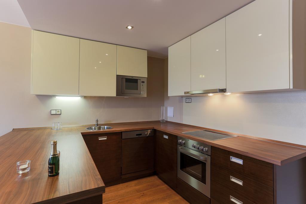 Golden Fish Apartmany Xia Pilsen Exterior photo