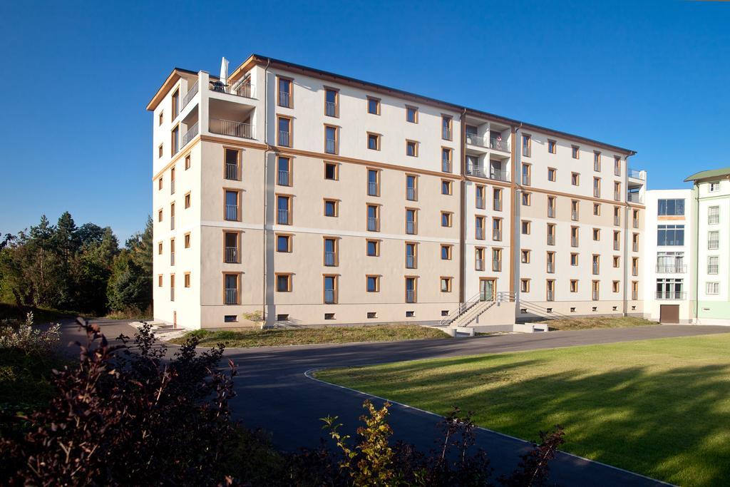 Golden Fish Apartmany Xia Pilsen Exterior photo