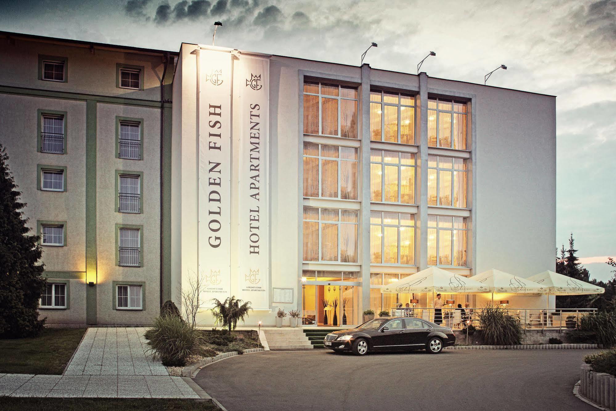 Golden Fish Apartmany Xia Pilsen Exterior photo